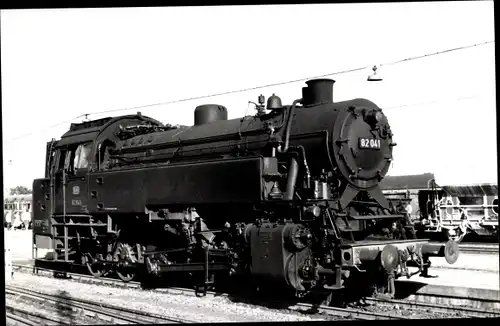 Foto Ak Deutsche Eisenbahn, DB Dampflokomotive 82 041