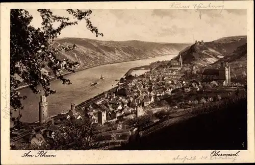 Ak Oberwesel am Rhein, Blick auf den Ort, Kirche, Burg