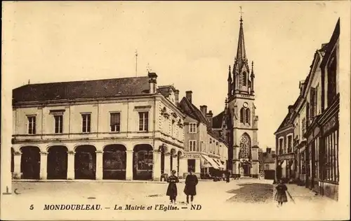 Ak Mondoubleau Loir et Cher, La Mairie et l'Eglise