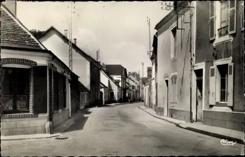 Ak Pont de Gennes Sarthe, La Grande Rue