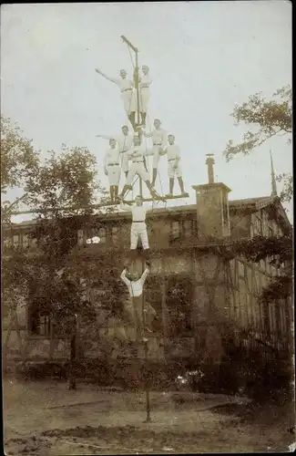 Foto Ak Turner bilden eine Pyramide, Hedwighalle 1914