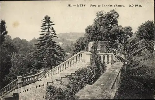Ak Mézy-sur-Seine Yvelines, Parc de l´Ancien Château