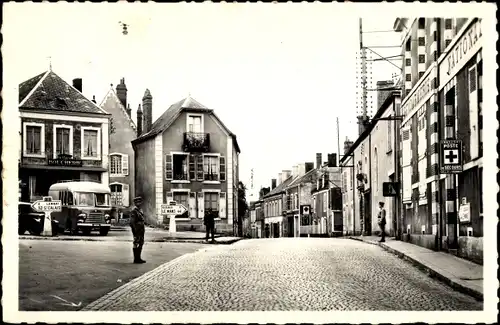 Ak Ferte Bernard Sarthe, Gendarmerie et Rue Gambetta