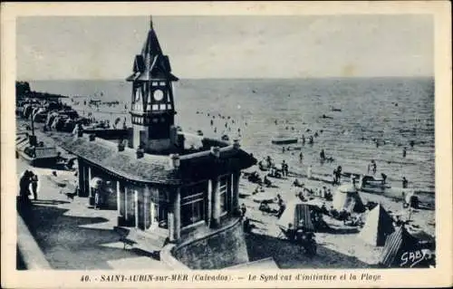 Ak Saint Aubin sur Mer Calvados, La Plage, le Syndicat d´Initiative