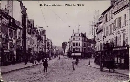 Ak Fontainebleau Seine et Marne, Place de l'Étape, Café