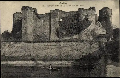 Ak Pouancé Maine et Loire, Les Vieilles Tours, Ruderboot