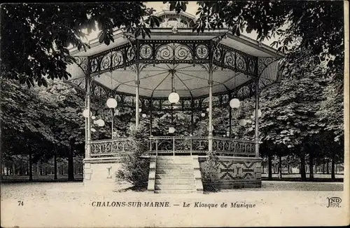 Ak Châlons-sur-Marne Châlons-en-Champagne Marne, Le Kiosque de Musique