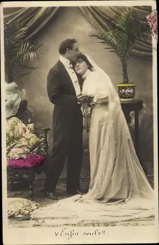 Ak Enfin seuls, Hochzeitspaar