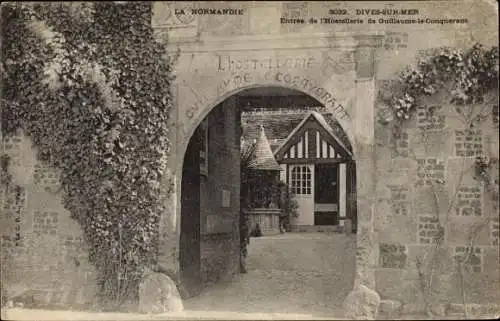 Ak Dives sur Mer Calvados, Entrée de l´Hostellerie Guillaume le Conquérant