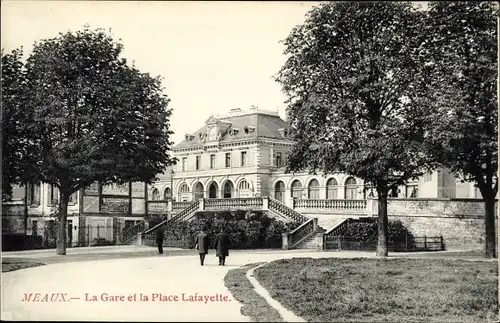 Ak Meaux Seine-et-Marne, La Gare et la Place Lafayette