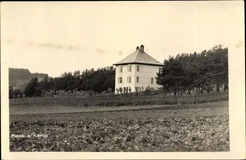 Foto Ak Plank am Kamp Niederösterreich, Blick auf ein Wohnhaus