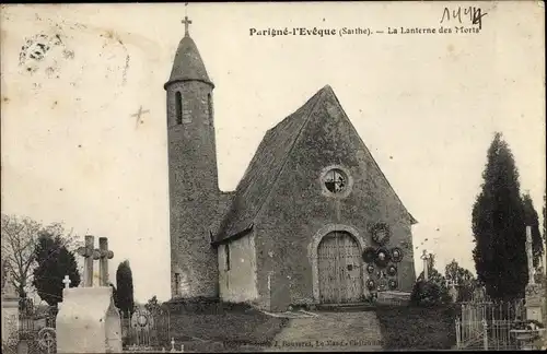 Ak Parigné l´Évêque Sarthe, La Lanterne des Morts, L´Église