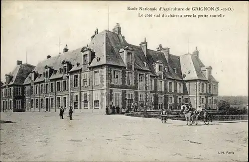 Ak Thiverval Grignon Yvelines, côté sud du château, petite tourelle, École Nationale d'Agriculture