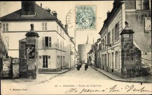 Ak Dourdan Essonne, Porte de Chartres