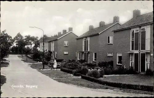 Ak Gasselte Drenthe, Bergweg