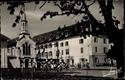Ak Cognin Savoie, Institution National de Sourds Muets, cour interieure