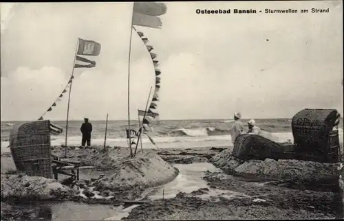 Ak Ostseebad Bansin Heringsdorf auf Usedom, Sturmwellen am Strand