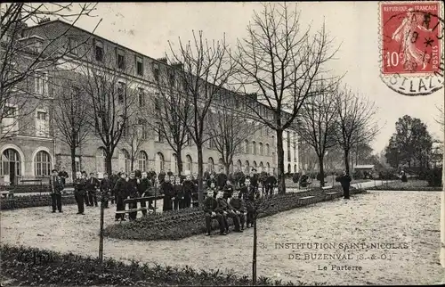 Ak Institution Saint Nicolas de Buzenval, Le Parterre