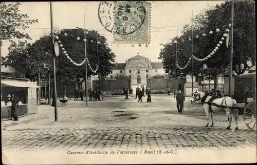 Ak Rueil Hauts-de-Seine, Caserne d'Artillerie de Forteresse a Rueil, Kutsche