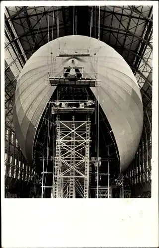 Ak Luftschiff Graf Zeppelin LZ 130 in Bau, Luftschiffhalle