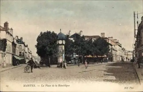 Ak Mantes Yvelines, La Place de la Republique