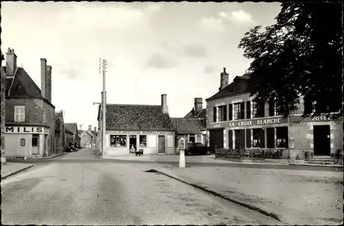 Ak Chaumont sur Tharonne Loir et Cher, Carrefour central