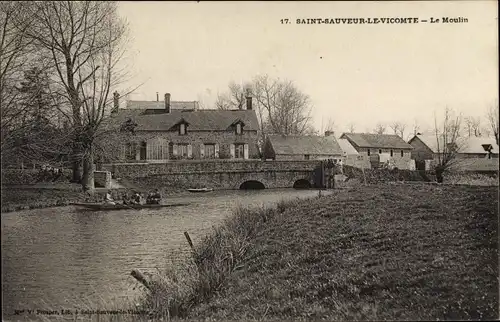 Ak Saint Sauveur le Vicomte Manche, Le Moulin, Ruderboot