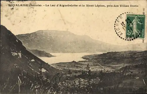 Ak Novalaise Savoie, Le Lac d'Aiguebelette et le Mont Lépine, pris des Villas Doria