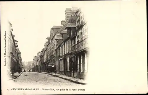 Ak Sourdeval la Barre Manche, Grande Rue, vue prise de la Petite Pompe