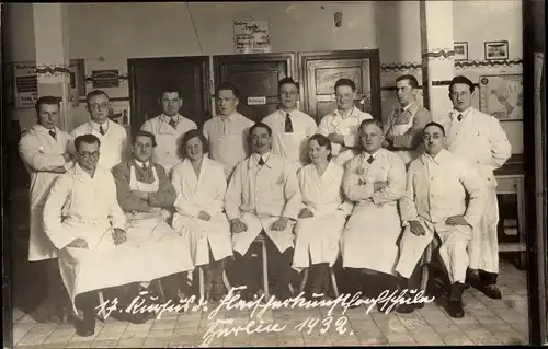 Ak Berlin, Fleischerkunstfachschule, Gruppenbild 1932