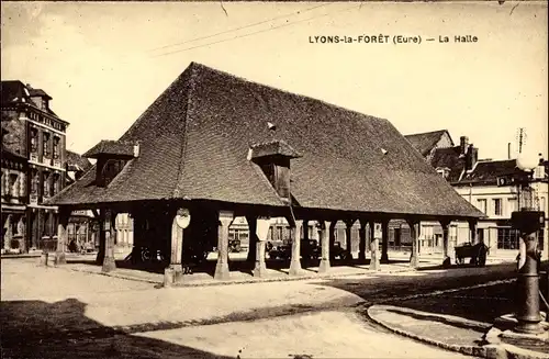 Ak Lyons la Forêt Eure, La Halle