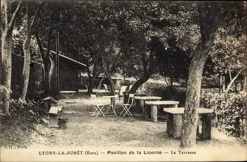 Ak Lyons la Forêt Eure, Pavillon de la Licorne, La Terrasse