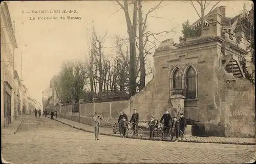 Ak Saint Leu Val d´Oise, La Fontaine de Boissy