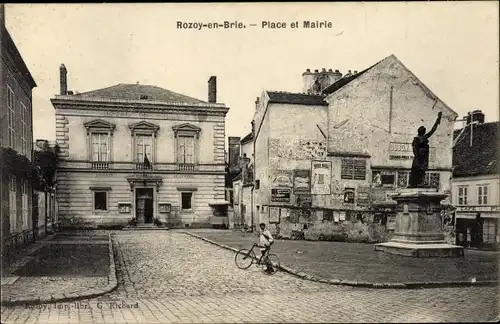 Ak Rozoy en Brie Seine et Marne, Place et Mairie