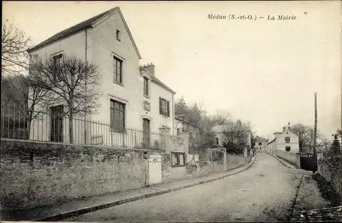 Ak Médan Yvelines, La Mairie