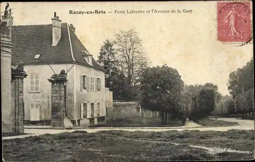 Ak Rozoy en Brie Seine et Marne, Porte Lafayette et l'Avenue de la Gare