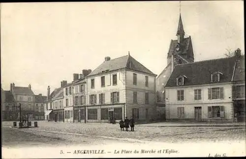 Ak Angerville Essonne, Place du Marché et l'Eglise, clocher, Café des Voyageurs, Horlogerie