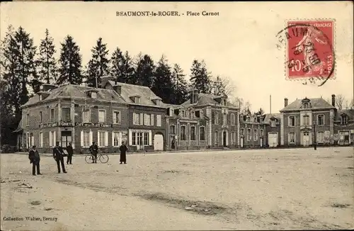 Ak Beaumont le Roger Eure, Place Carnot