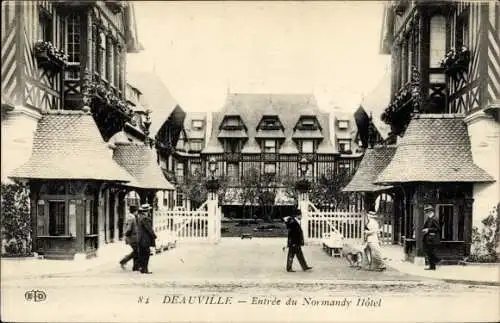 Ak Deauville Calvados, Entree du Normandy Hotel