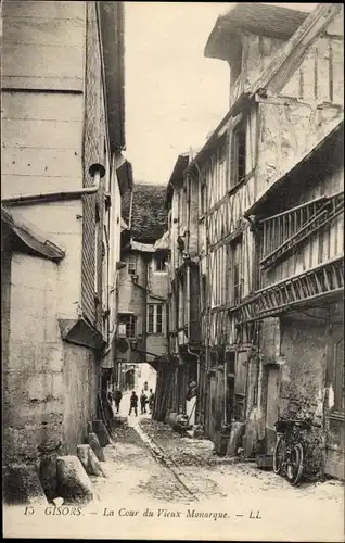 Ak Gisors Eure, La Cour du Vieux Monarque