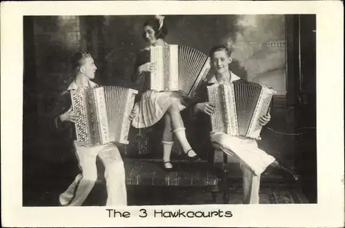 Ak The 3 Hawkourts, Musiker mit Akkordeons