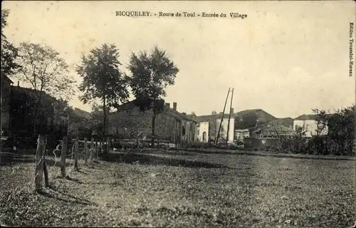 Ak Bicqueley Meurthe-et-Moselle, Roue de Toul, Entree du Village