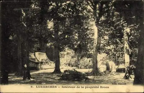 Ak Luzarches Val d’Oise, Intérieur de la propriété Broca