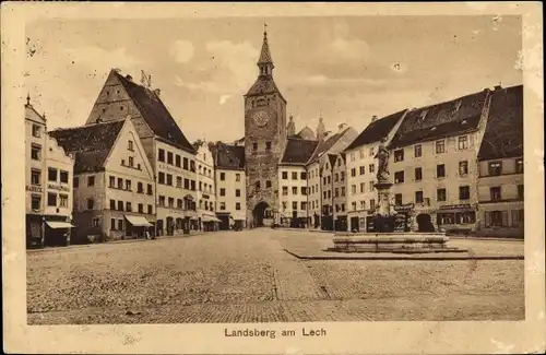 Ak Landsberg am Lech in Oberbayern, Marktplatz, Brunnen