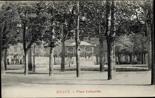 Ak Meaux Seine-et-Marne, Place Lafayette