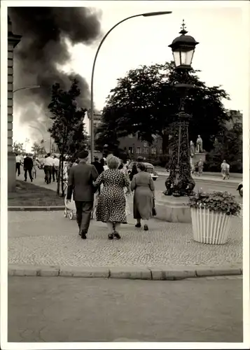 Foto Ak Hamburg Altona, Straßenpartie, Rauch, Lachmund