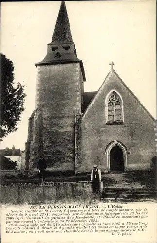 Ak Le Plessis-Macé Maine et Loire, L'Eglise