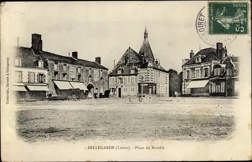 Ak Bellegarde Loiret, Place du Marche