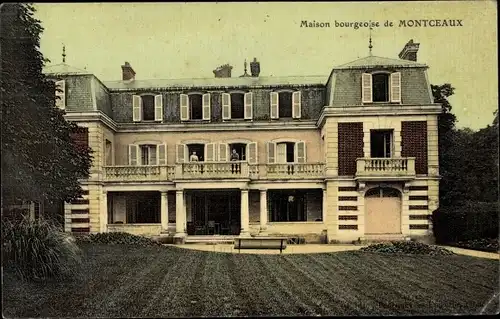 Ak Montceaux Seine et Marne, Maison bourgeoise