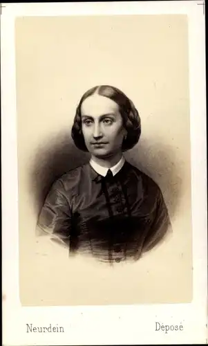 Carte de Visite Duchesse de Montjumer